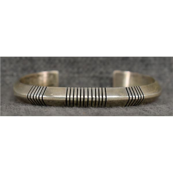 NAVAJO BRACELET (CRAIG AGOODIE)