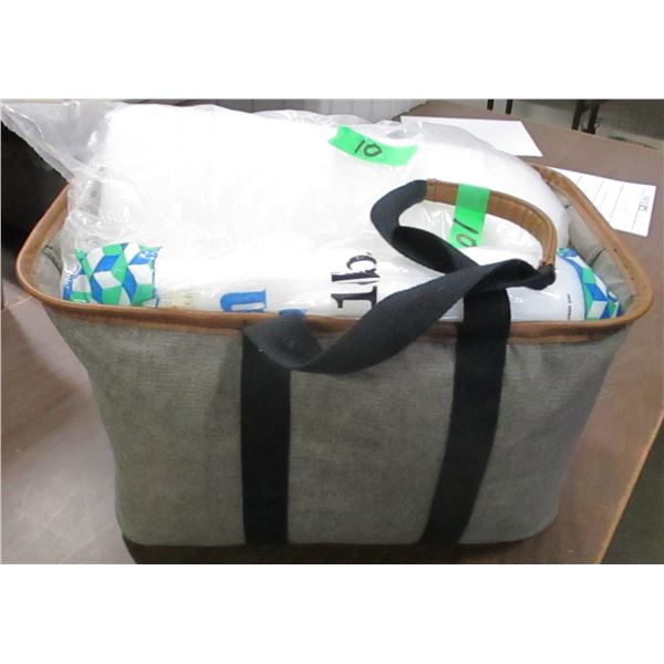 ESTATE:  TOTE BAG C/W 2 BAGS OF CRAFT STUFFING