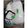 Image 2 : ESTATE:  TOTE BAG C/W 2 BAGS OF CRAFT STUFFING