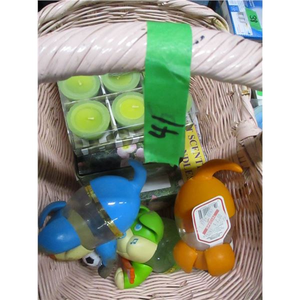 ESTATE:  BASKET C/W ASSORTED CANDLES
