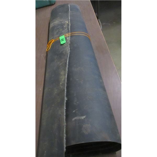APPROX. 4' X 12' LIGHT GREY FLOOR MAT