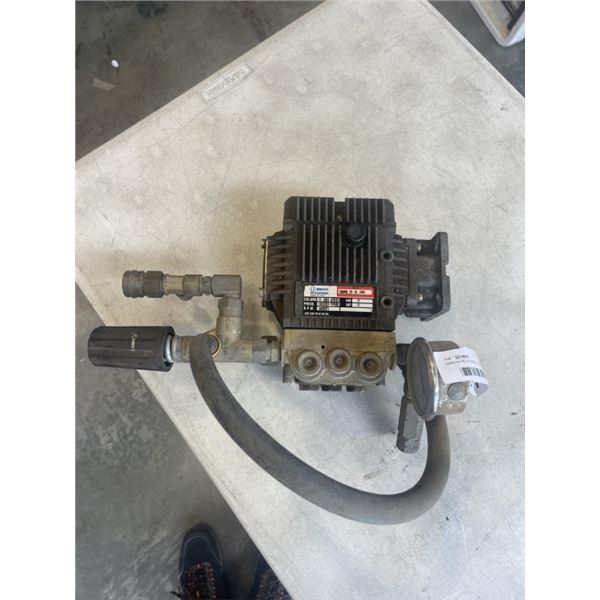 ANNOVI REVERBERI PRESSURE WASHER WATER PUMP. RPM 3400