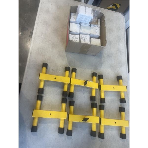 TRAY OF PORTABLE WORK LIGHT STANDS AND TRAY OF ROHS HIGH POWER LED LIGHTING