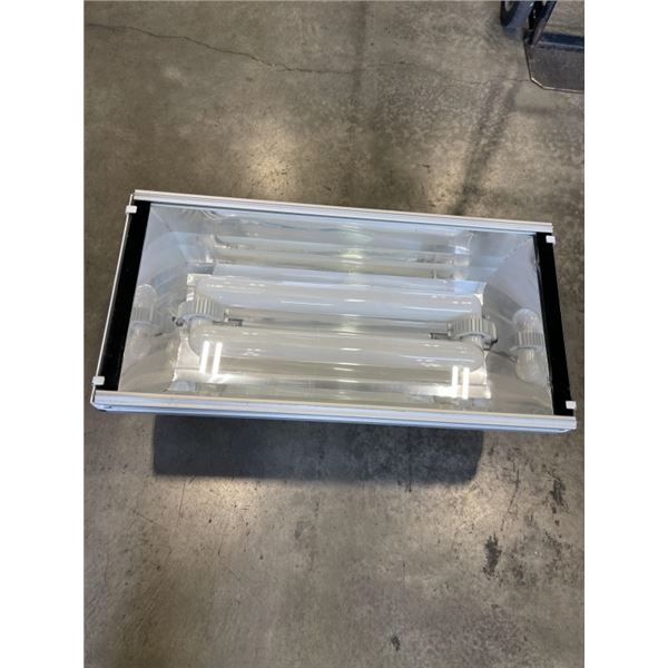 LARGE METAL CASE MOUNTED SHOP LIGHT