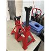 Image 2 : PAIR OF 6 TON JACK STANDS