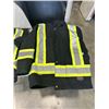 Image 8 : AS NEW PIONEER REFLECTIVE S/P WORK JACKET, 4 PAIRS OF GLOVES INCLUDING 1 GORTEX, AND A REFLECTIVE SH