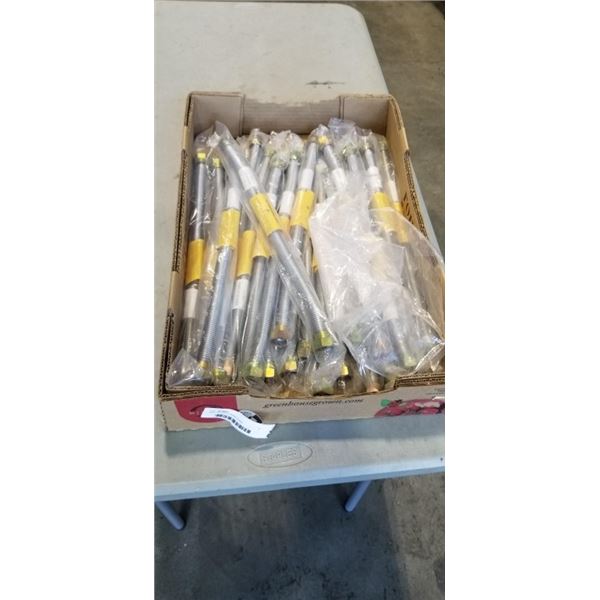 TRAY OF GAS CONNECTORS