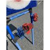 Image 2 : EASTPOINT AX THROWING AND STAR THROWING TARGET WITH AXES AND STARS