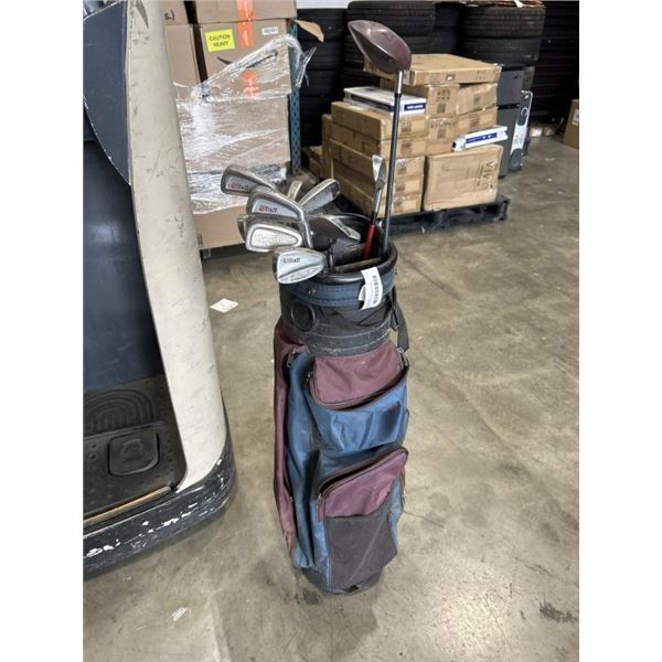 ASSORTED GOLF CLUBS IN BAG