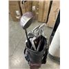 Image 2 : ASSORTED GOLF CLUBS IN BAG