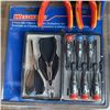 Image 2 : NEW WESTWARD 9 PCS MINI PLIERS & SCREWDRIVERS SET WITH NEW PLIERS, WIRE STRIPPERS AND STRAP WRENCHES