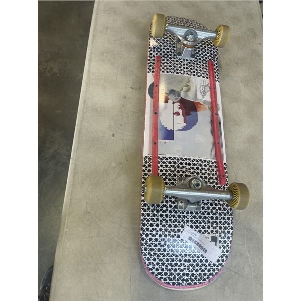 SKATEBOARD WITH TRUCK CO INDEPENDENT TRUCKS