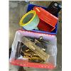 Image 1 : 2 TOTES OF MISC TOOLS AND TROWELS