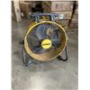Image 1 : DEWALT FLOOR FAN