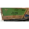 Image 2 : NEW CASE OF LEAF PAPER TOWELS, FOLDED