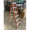 Image 1 : LOUISVILLE FIBREGLASS 6 FOOT A FRAME LADDER