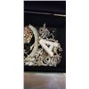 Image 2 : VINTAGE GREEN GLASS CASE W/ LOTS OF RHINESTONE JEWELRY