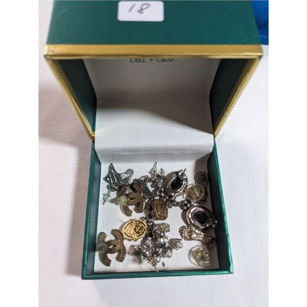 7 PAIRS OF VARIOUS VINTAGE EARRINGS