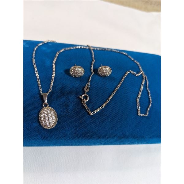 925 STERLING SILVER CHAIN W/ PENDANT NECKLACE AND PAIR OF MATCHING EARRINGS