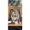 Image 1 : BASKET TRAY W/ VARIOUS JEWLERY