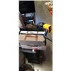 Image 1 : METAL DECECTOR, CORDLESS VACUUM, HEATER, CHESS SET, 3 CAN CRUSHERS