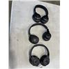 Image 1 : 3 PAIRS OF BLACK JBL HEADPHONES