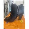 Image 3 : 5 PAIRS OF LADIES BOOTS/SHOES