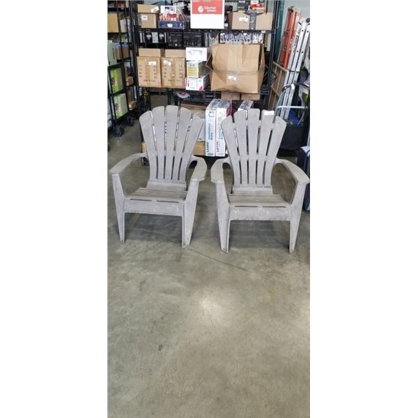 2 SLATTED BACK PLASTIC LAWN CHAIRS