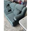 Image 3 : GREEN FABRIC SOFA  AND LOVE SEAT