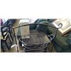 Image 2 : 3 BASKET METAL PRODUCE RACK