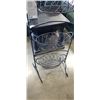 Image 3 : 3 BASKET METAL PRODUCE RACK