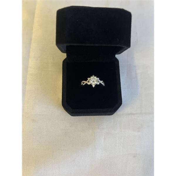 NEW S925 1.0CT SIMULATED DIAMOND (CZ) TWIST RING, SIZE 6 MOUNTED IN 925 STERLING SILVER W/ WHITE GOL