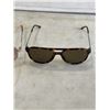 Image 4 : 2 CALVIN KLEIN AND 1 GUESS PAIRS OF SUNGLASSES.
