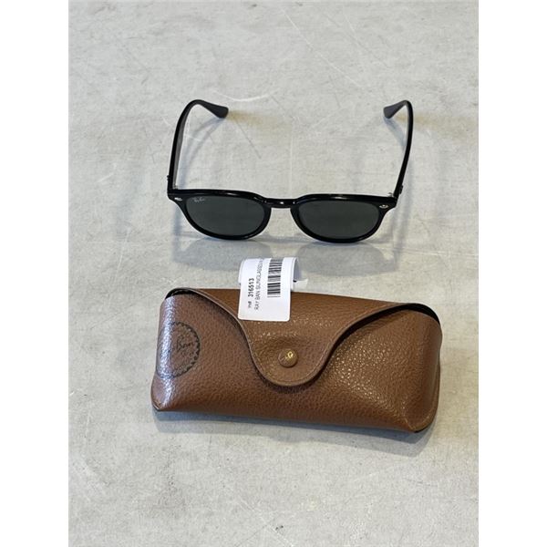 RAY BAN SUNGLASSES IN CASE