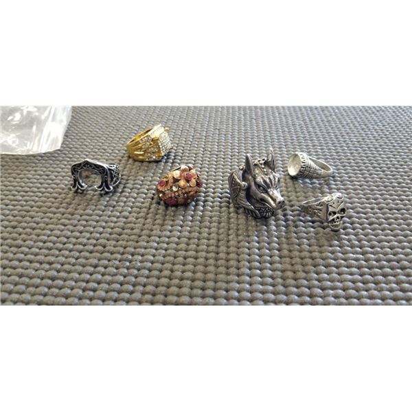 6 LARGE HEAVY RINGS, CONTAINS SILVER
