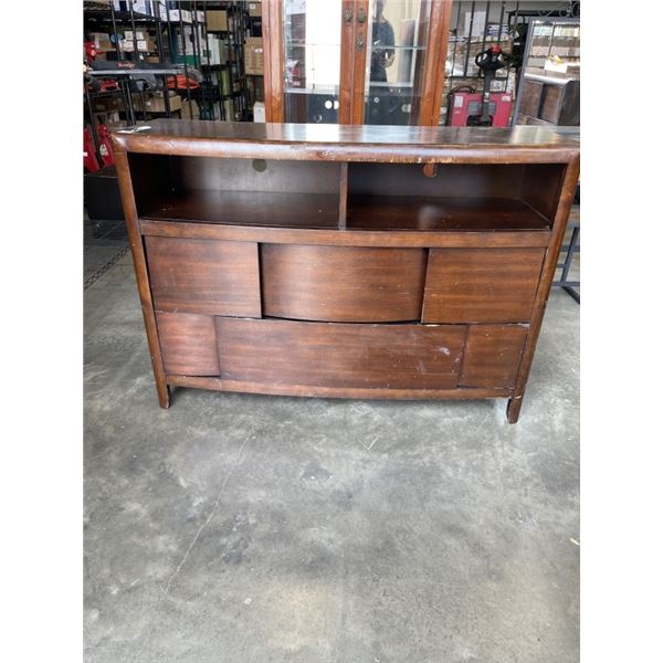 WOOD MEDIA CHEST