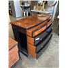 Image 5 : 5 DRAWER DRESSER WITH MATCHING NIGHTSTAND