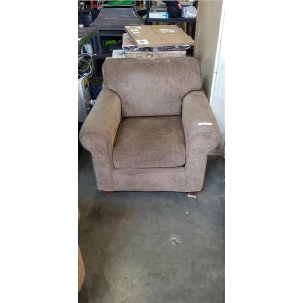 BROWN UPHOLSTERED ARM CHAIR