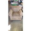 Image 1 : BROWN UPHOLSTERED ARM CHAIR
