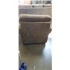 Image 4 : BROWN UPHOLSTERED ARM CHAIR