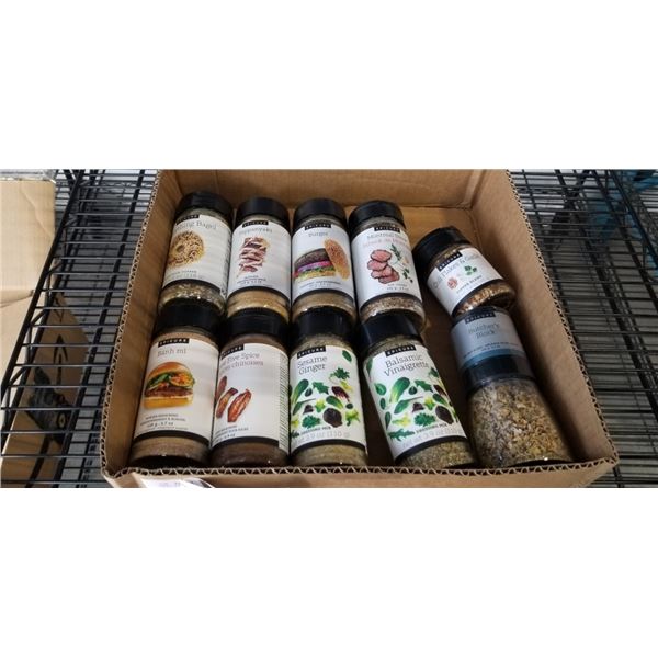 TRAY OF 10 NEW ASSORTED EPICURE SPICES AND SEASONINGS
