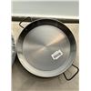 Image 2 : LA IDEAL 20 INCH POLISHED STEEL PAELLA PAN AND16" PAELLA PAN