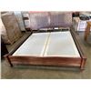 Image 5 : OUTLOOK FURNITURE KINGSIZE BEDFRAME WITH BOXSPRING AND HARDWARE