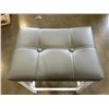 Image 3 : 2 SADDLE BAR STOOLS WITH GRAY CUSHIONED SEATS