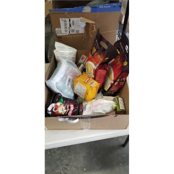 TRAY OF FOOD ITEMS INCLUDING 2 PACKS OF COFFEEMIX 3 IN 1 INSTANT COFFEE, CHATRAMUE GREEN TEA MIX, WE