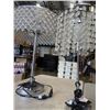 Image 5 : 2 DECORATIVE LAMPS WITH CRYSTAL AND BASKETS