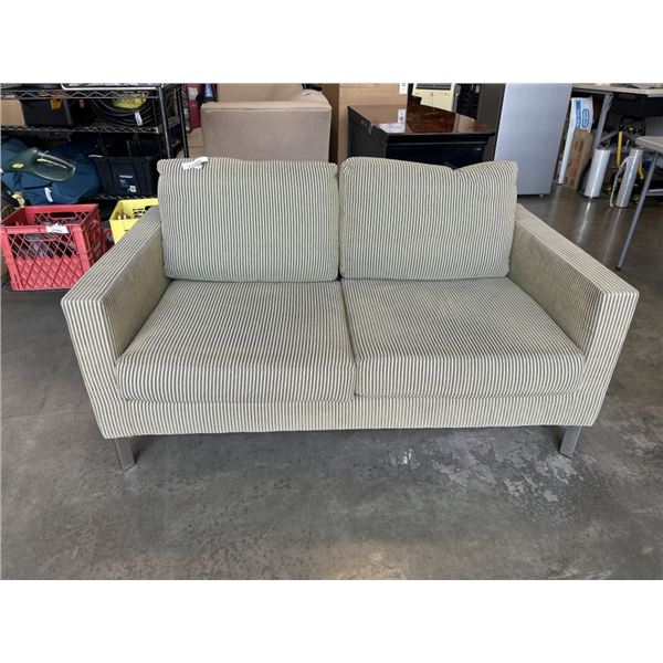 EILERSEN FABRIC LOVESEAT