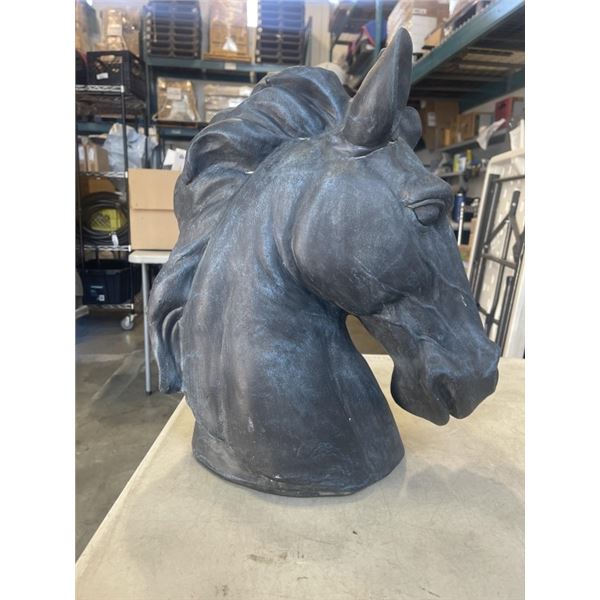 DECORATIVE HORSE HEAD