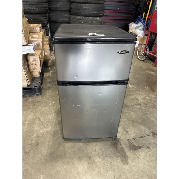 DANBY BARFRIDGE & FREEZER WORKING