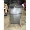 Image 1 : DANBY BARFRIDGE & FREEZER WORKING